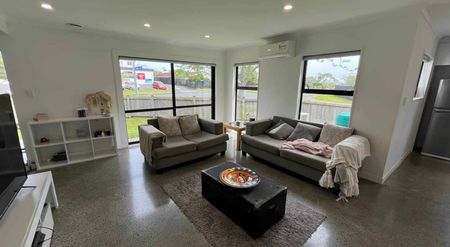 Fisher Parade, Sunnyhills - 4 bedroom house fo... - Photo 2