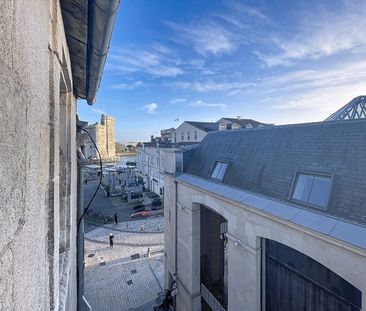 Location Appartement 1 pièce 53m² LA ROCHELLE 17000 - Photo 3