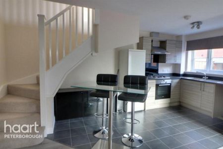 1 bedroom semi-detached house to rent - Photo 5