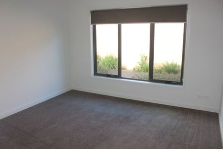 SPACIOUS TWO BDROOM UNIT - Photo 2