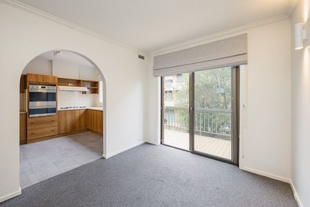 3/110 Albert Street, East Melbourne VIC 3002 - Photo 4