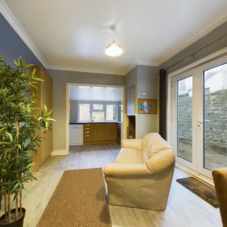 5 bedroom house share to rent - Photo 1