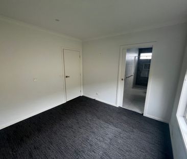 THREE BEDROOM HOUSE - Photo 2