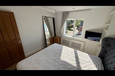 1 Bed Flat, Franklin Way, CR0 - Photo 4