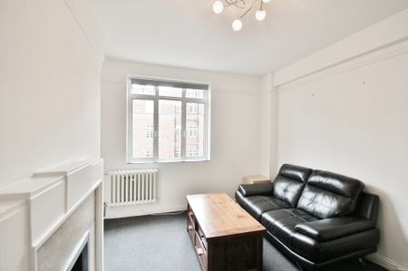Latymer Court, Hammersmith Road, Hammersmith, London, W6 - Photo 2