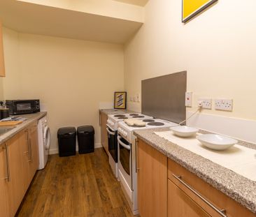 7 Bed Student Accommodation - Photo 5