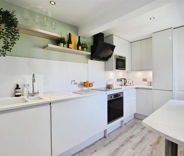 2 bedroom apartment to rent - Photo 3