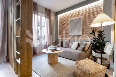 3 room luxury Apartment for rent in Madrid, Spain - Photo 2