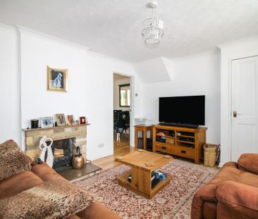 3 bedroom semi-detached house to rent - Photo 1