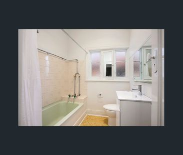 If space is what you're looking for, look no further! - Photo 3