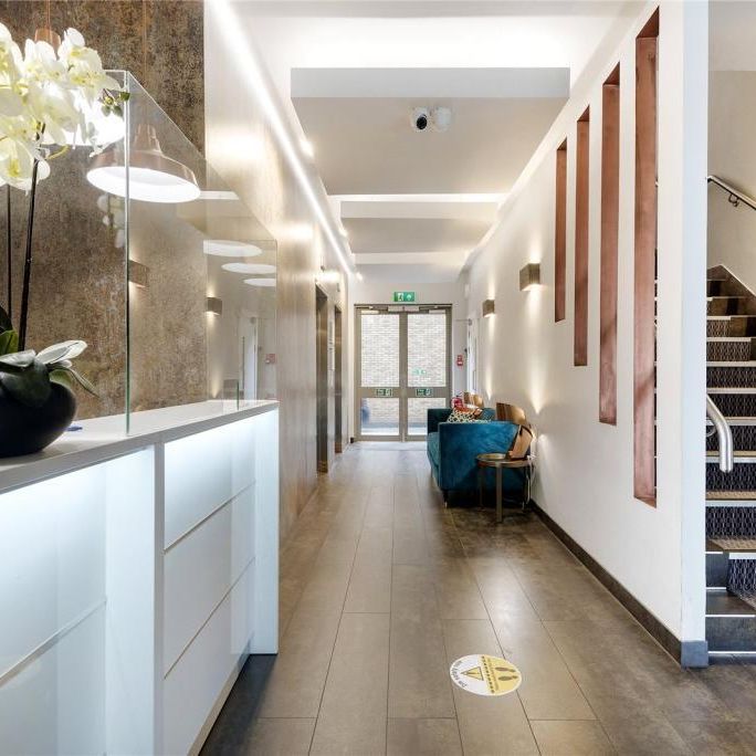 2 bedroom penthouse to rent - Photo 1
