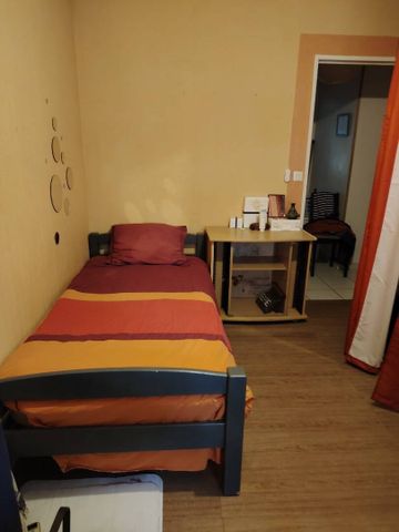 Loue chambre pour étudiant proche du tramway - Photo 2