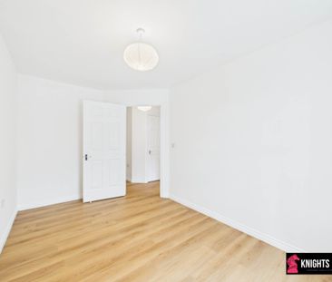 Price £1,200 pcm - Available Now - Unfurnished - Photo 2