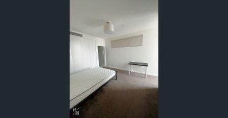 🏡 Fully Furnished-Stylish 3-Bedroom Apartment with Prime Location & Modern Comfort! CONFIRM THE LEASE TERM IN ADVANCE! - Photo 4