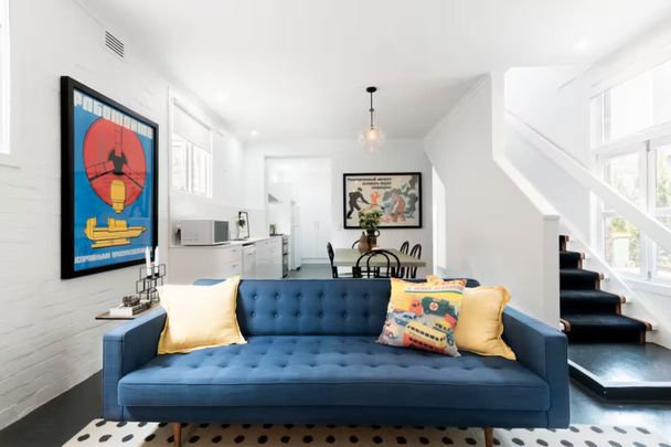 ‘Cumnock Stables’ – A Rare Royal Park Invitation - Photo 1