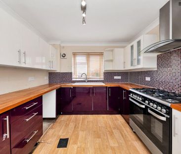 3 bedroom link detached house to rent - Photo 6