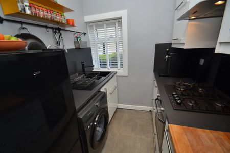 3 bed ground floor flat to rent in Mosspark Drive, Glasgow, G52 - Photo 5
