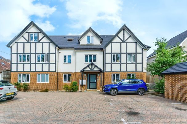 Kingswood Lane, CR6, Warlingham - Photo 1