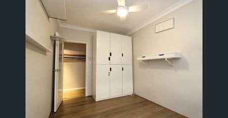 Beautifully Renovated Two Bedroom Unit!! - Photo 3