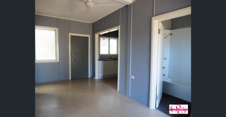 COSY RENOVATED 2 BEDROOM HOME - Photo 5