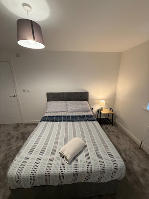 1 bedroom in a house share to rent - Photo 1