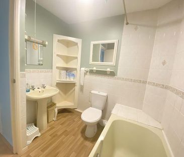 2 bedroom apartment to rent - Photo 6