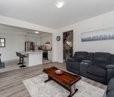 For Lease - 112 Sagewood Avenue, Barrie, Ontario - Photo 3