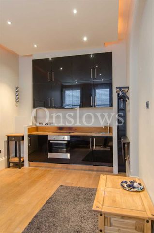Bramham Gardens, Earls Court - Photo 3