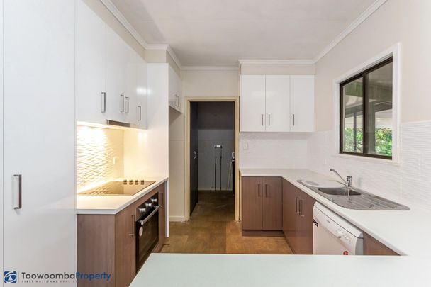 20 Welcombe Avenue, 4350, Rockville Qld - Photo 1