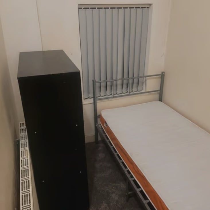 Room in a Shared House, Eva Road, B18 - Photo 1