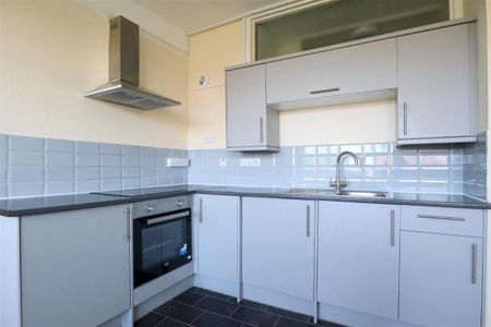 Filsham Road St. Leonards-On-Sea TN38 0PA - Photo 2