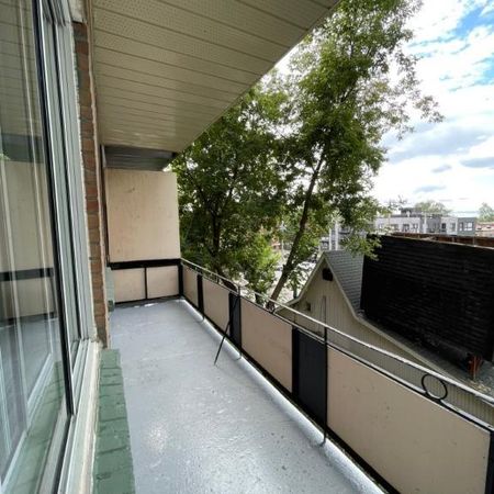À louer 1300$ – 3 ½ au 2865 Place Darlington, Côte-des-Neiges - Photo 4
