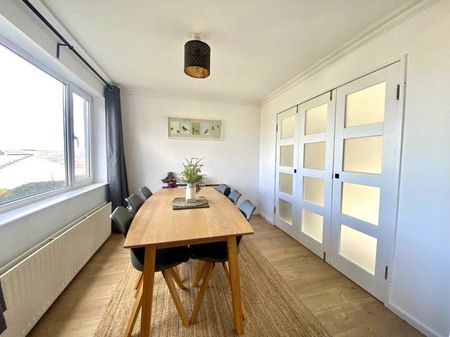 3 bedroom detached house to rent - Photo 4