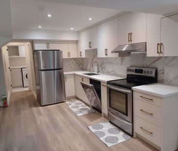 For Lease - 22 Deer Pass Road Unit# UNIT 2, East Gwillimbury, Ontario - Photo 1
