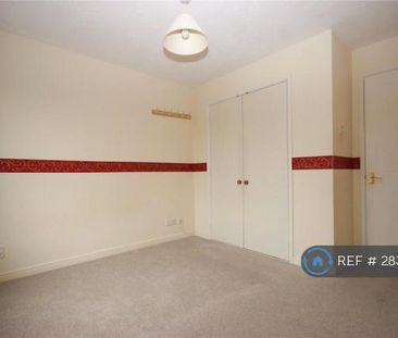 2 bedroom end of terrace house to rent - Photo 4