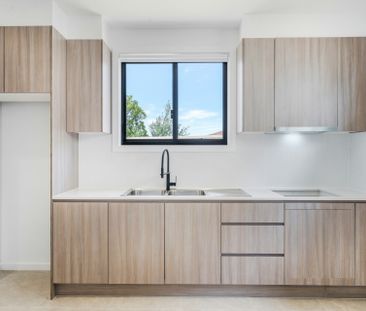 Stylish, Spacious & Super Convenient! - Photo 6