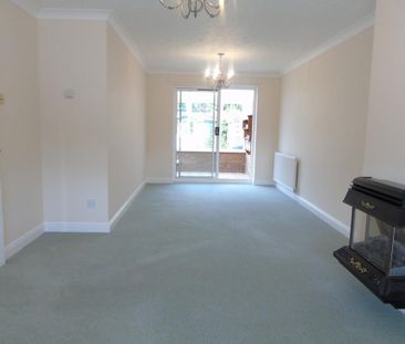 3 bedroom semi-detached house to rent - Photo 2