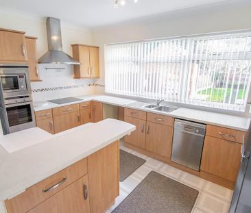 3 bedroom terraced house to rent - Photo 5