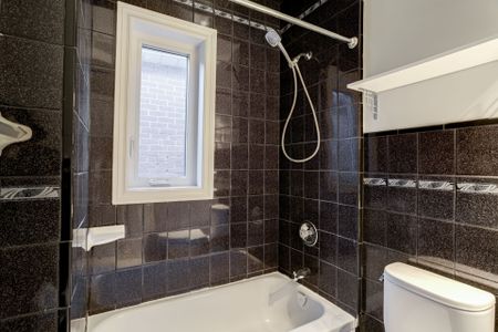 For Lease - 94 Wallace Avenue Unit# 2nd Flr, 2 bdrm + Den/Din, Toronto, Ontario - Photo 4