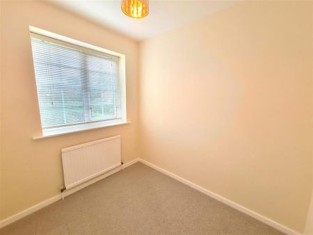 4 bedroom detached house to rent - Photo 5