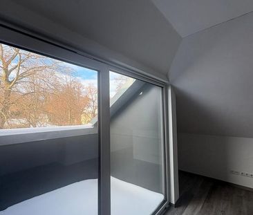 Großzügige 3 Raum Wohnung mit Balkon in schöner Lage von Auerbach - Photo 4