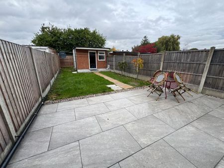 3 bedroom terraced house to rent - Photo 3