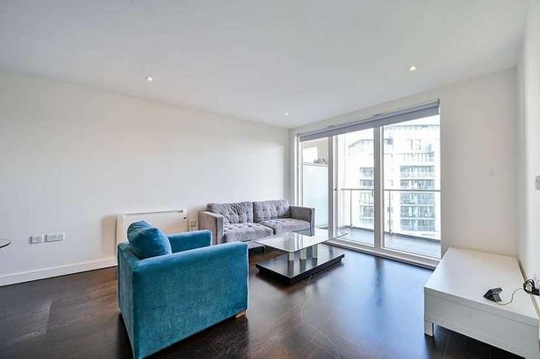 Cunningham House, Brentford, TW8 - Photo 1