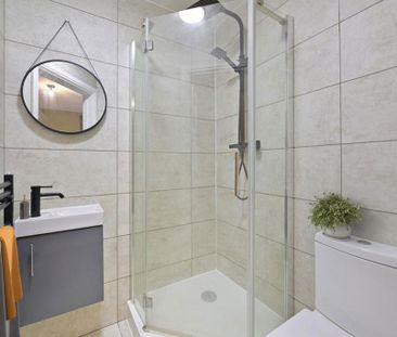 1 bedroom in a house share to rent - Photo 4