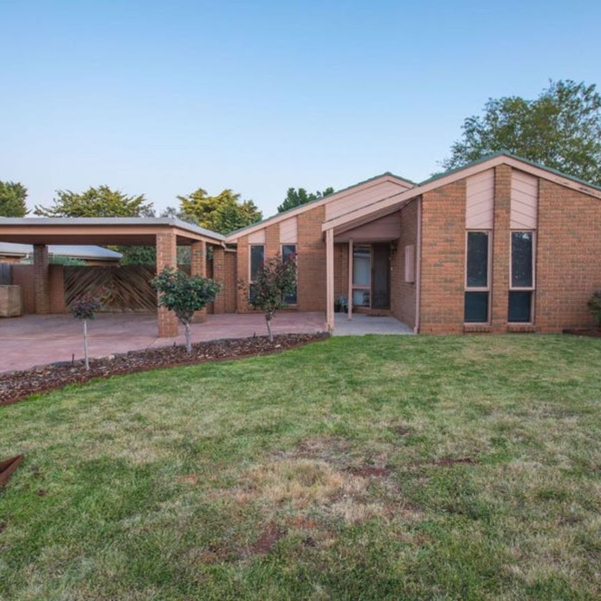 LARGE FAMILY HOME - Photo 1