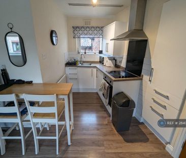 Studio to rent - Photo 6