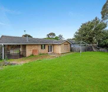 Charming & Renovated Family Home - Photo 1