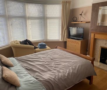 Room in a Shared House, Mainwaring Road, CH44 - Photo 6