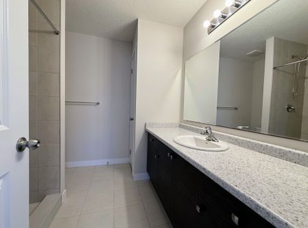 For Lease - 71 Wilkinson Avenue, Cambridge, Ontario - Photo 5