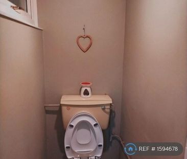 3 bedroom detached house to rent - Photo 6